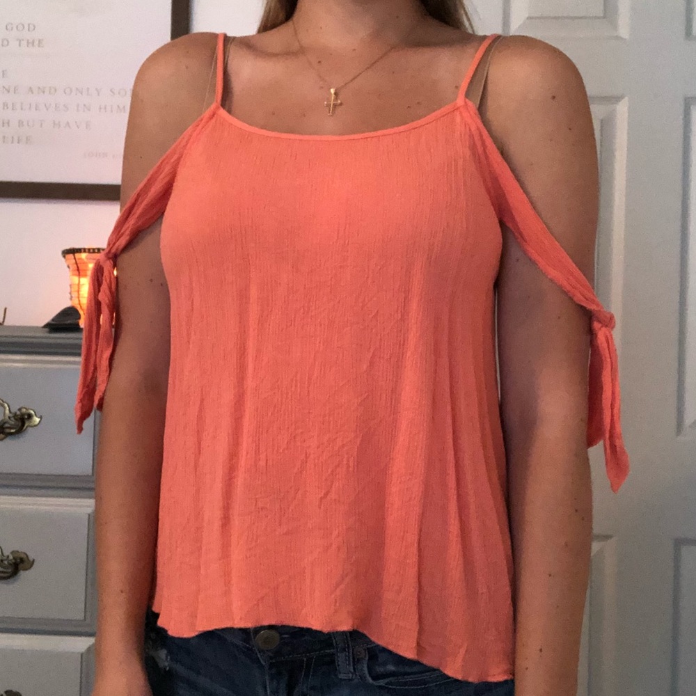 Off the shoulder tie sleeves top